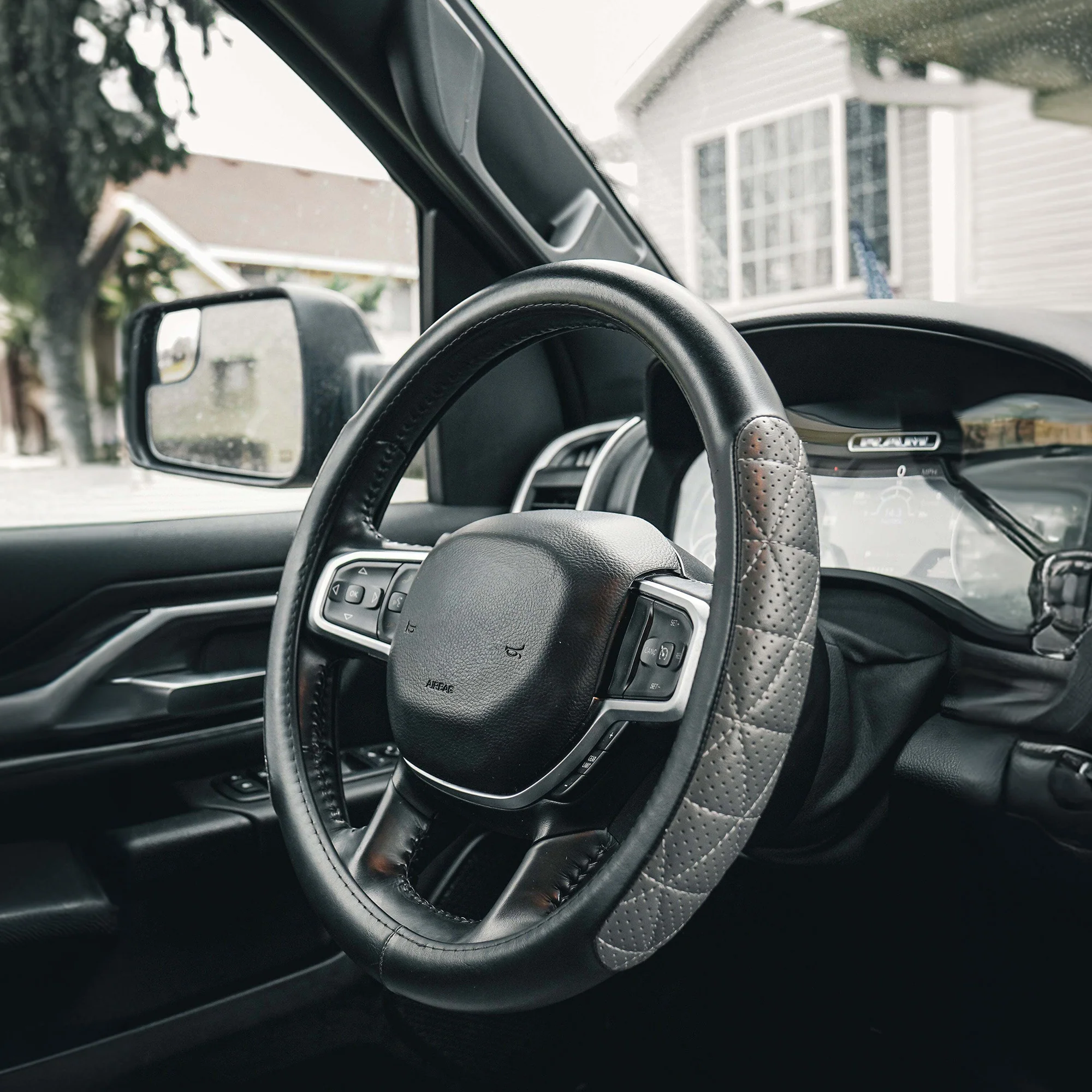 Luxury Steering Wheel Covers - Image 17