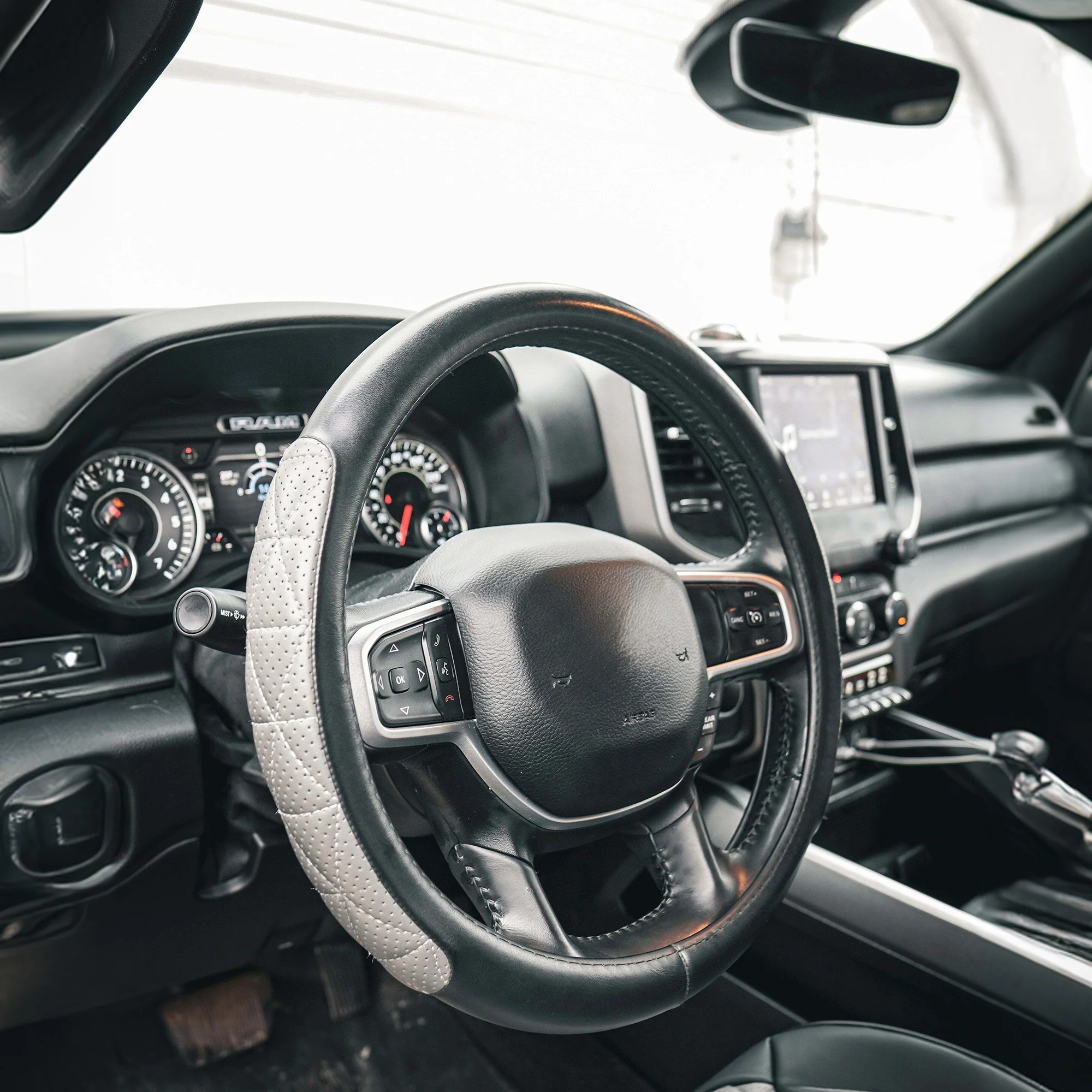 Luxury Steering Wheel Covers - Image 18